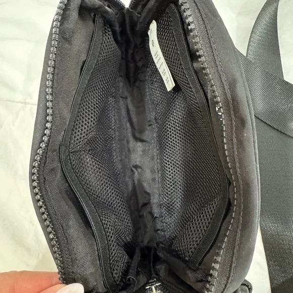 lululemon athletica Black Belt Bag - Picture 4 of 4